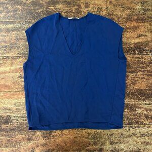 Everlane Japanese Goweave V-Neck